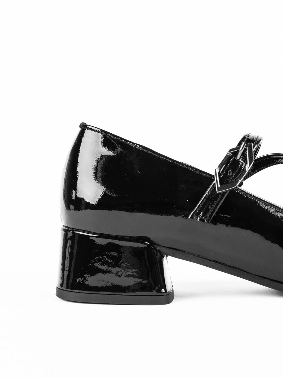 CB02 PATENT LEATHER HEEL SHOES