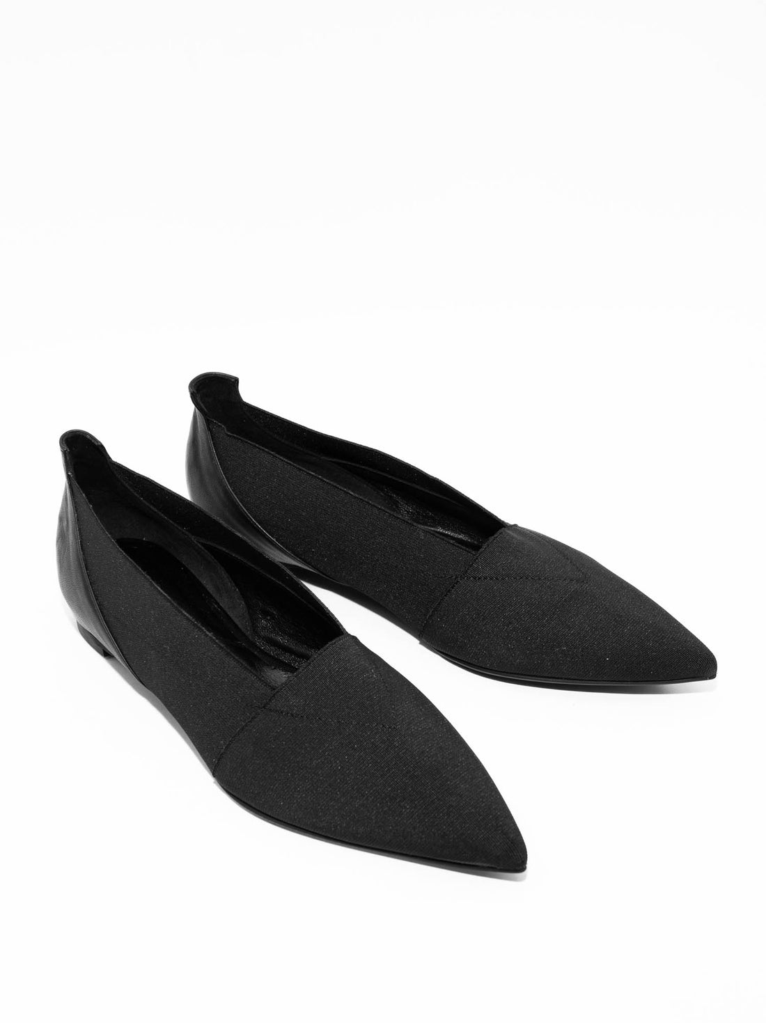 FZP27 LEATHER FLAT SHOES