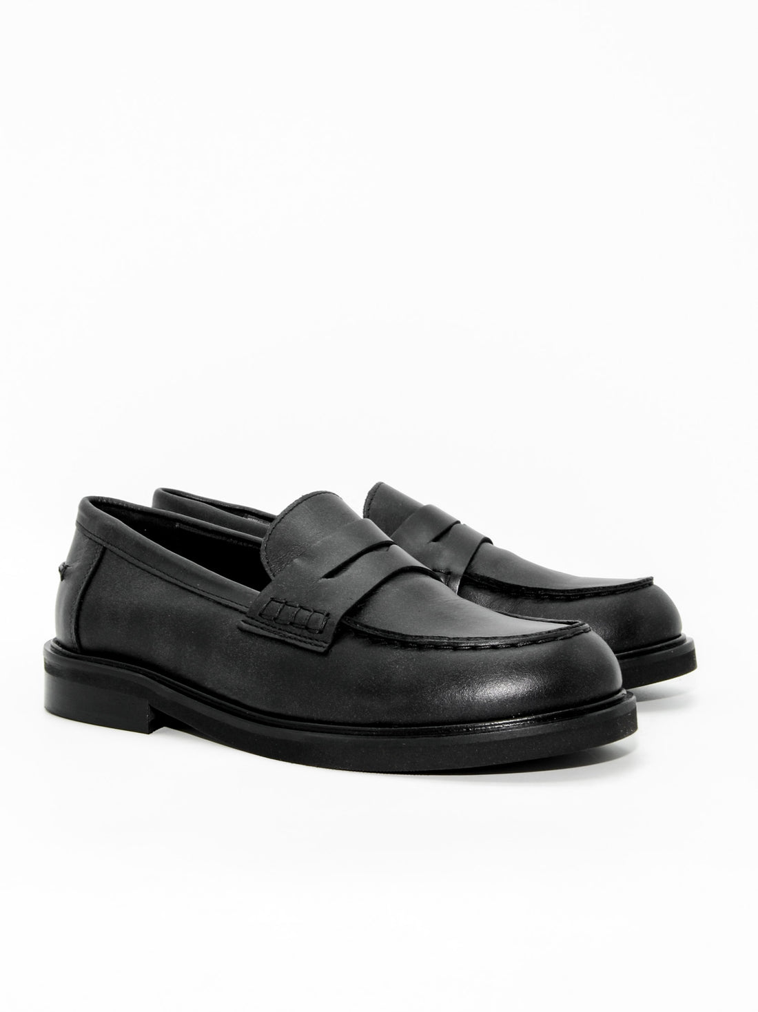 JPG30Q VINTAGE-EFFECT LEATHER LOAFERS