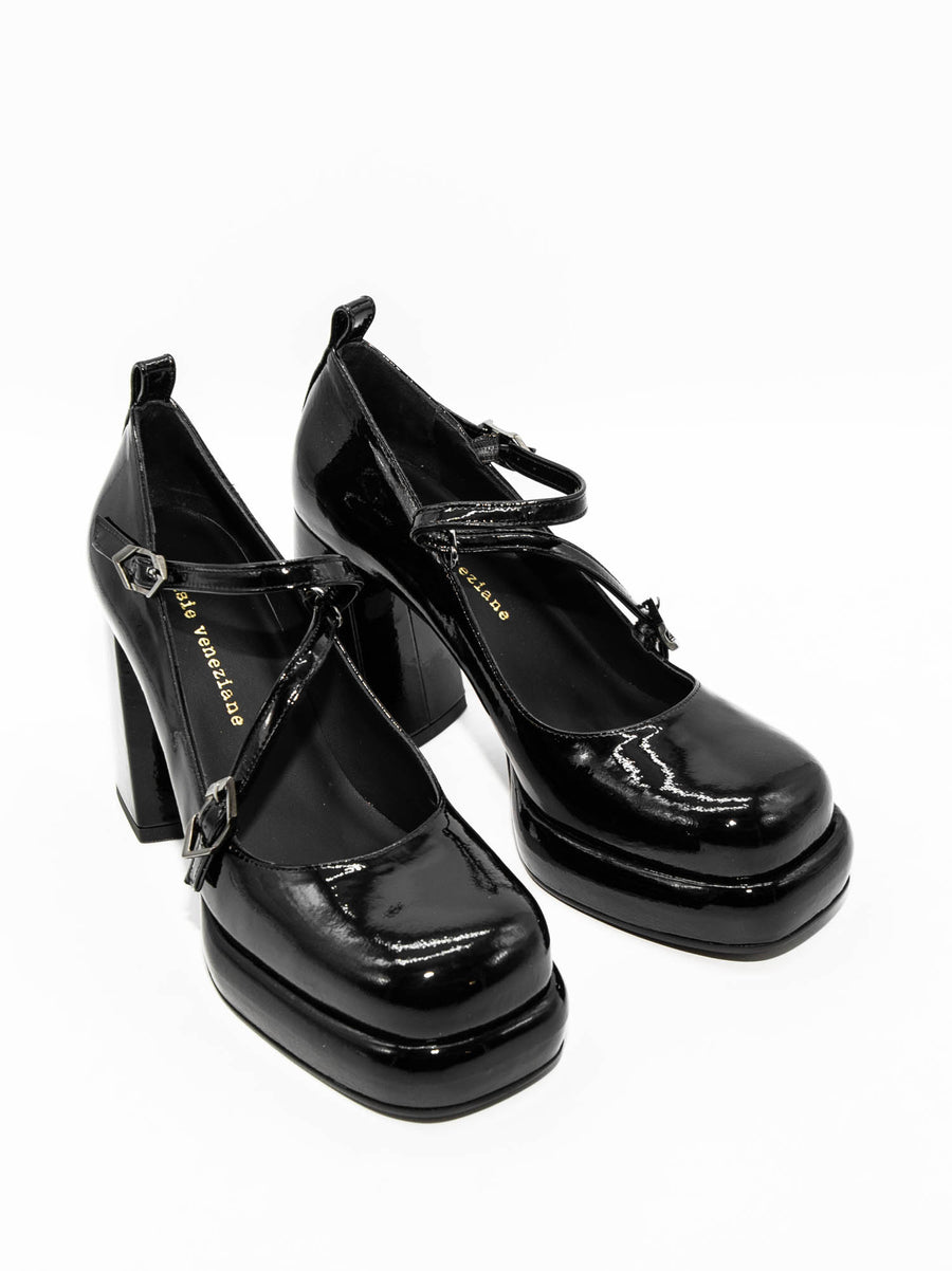 MCC24 PATENT LEATHER PLATFORM PUMPS