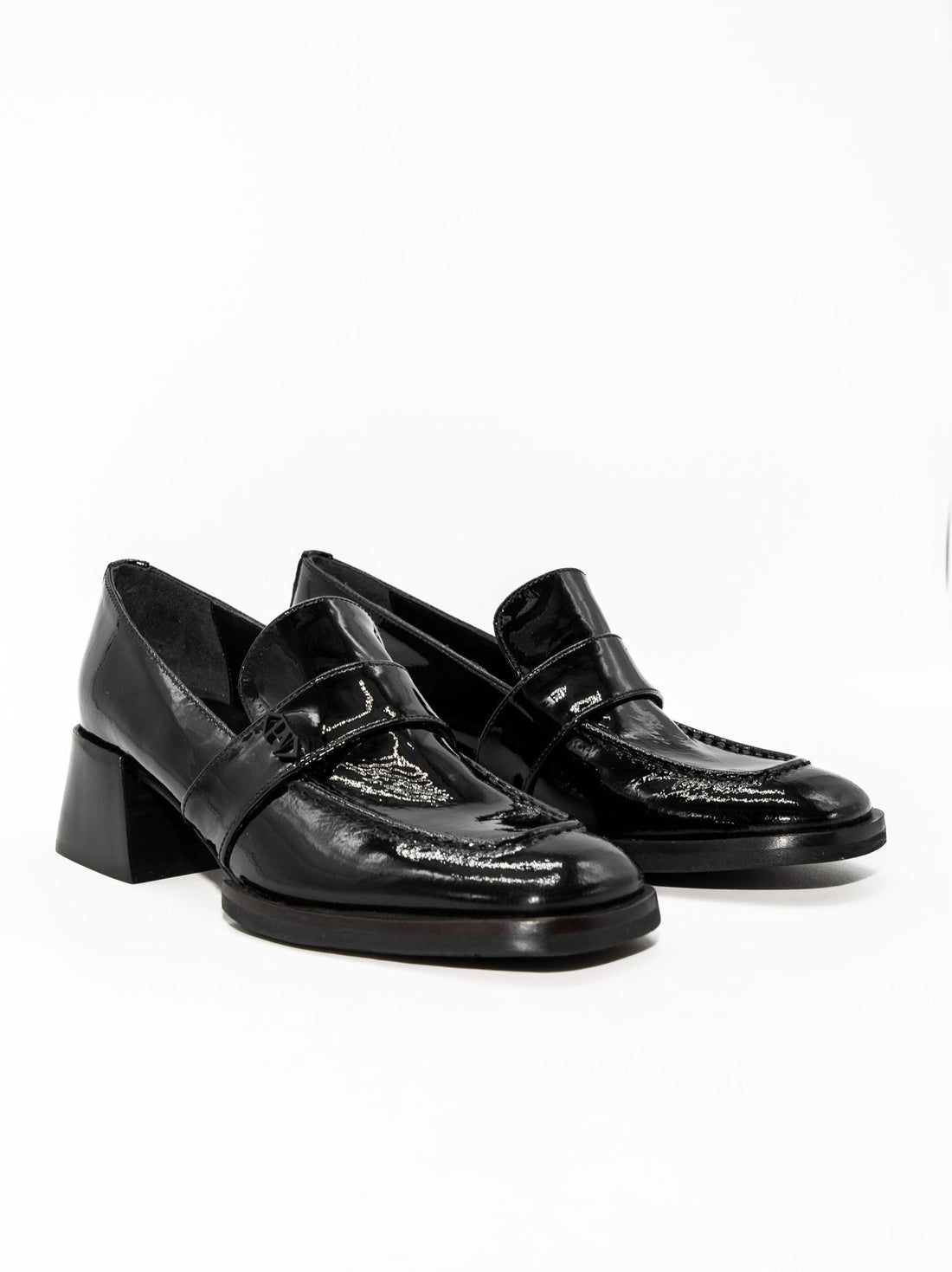MISV06 PATENT LEATHER HEEL LOAFERS