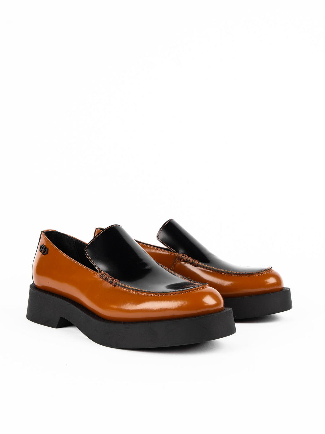 TAG1 BRUSHED LEATHER LOAFERS