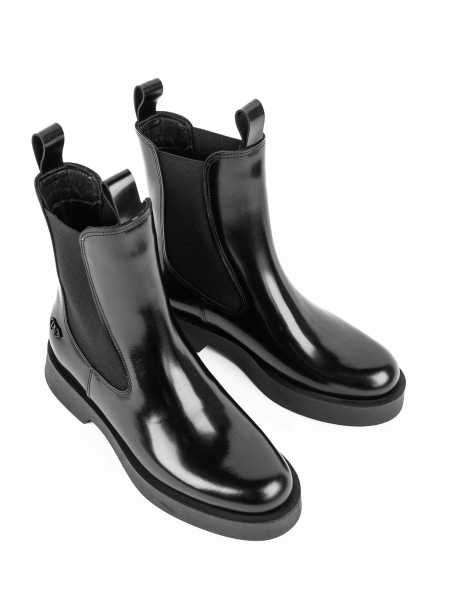 TAG1 BRUSHED LEATHER CHELSEA ANKLE BOOTS